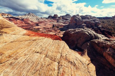 Vermilyon kayalıklarla Ulusal Anıt manzaralar 