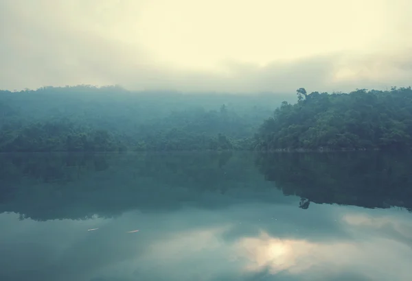 Lago BaBe en Vietnam —  Fotos de Stock