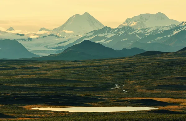 Hermosas montañas de Alaska — Foto de Stock