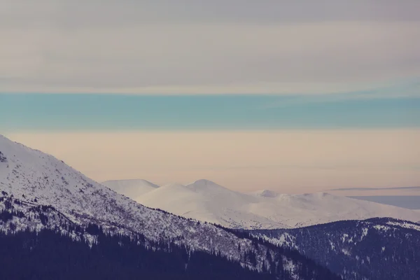 Malebné zimní hory — Stock fotografie