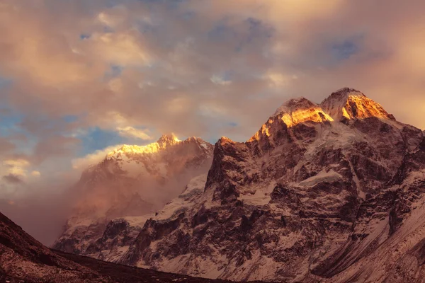 Scenic view of Jannu peak — Stock Photo, Image