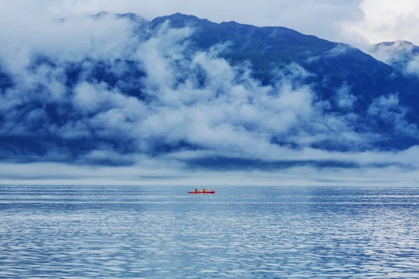 Kajakozás, Alaska, Amerikai Egyesült Államok — Stock Fotó