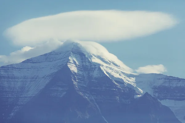 Pitoresk Mount Robson — Stok fotoğraf