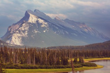 pitoresk Kanada dağlar 