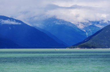 Pitoresk göl Kanada