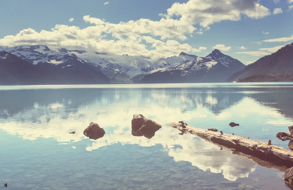 Vandra på Garibaldi Lake, Kanada. — Stockfoto