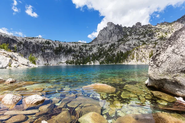 Vackra alpina sjön i Washington — Stockfoto