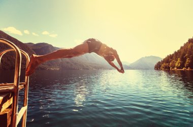 Adam göl Crescent atlama 