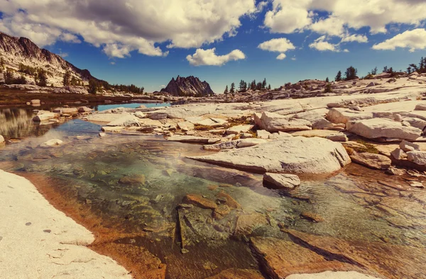 Krásná Alpská jezera wilderness prostoru — Stock fotografie