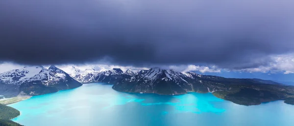 Hermoso lago Garibaldi —  Fotos de Stock