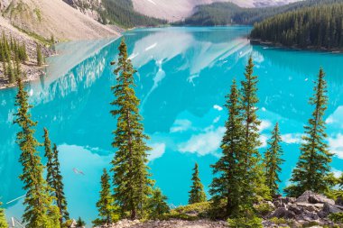 Güzel buzultaş göl