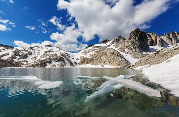 Lindo lago Alpino, EUA — Fotografia de Stock