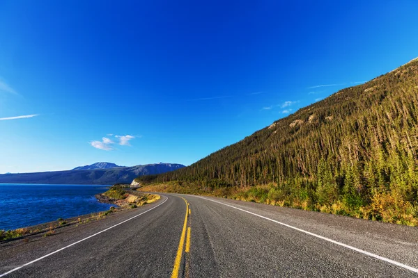 Picturesque Canadian mountains — Stock Photo, Image