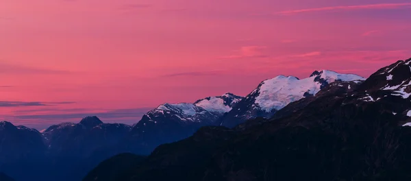 夏のピクチャレスク山 — ストック写真