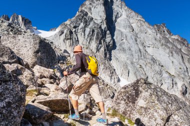 Kanada dağlarında hiking