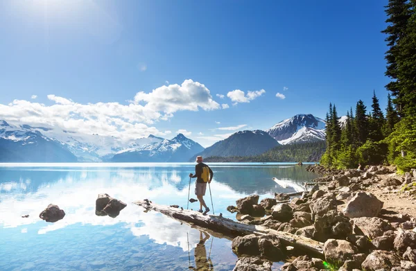 Vandra på Garibaldi sjön — Stockfoto