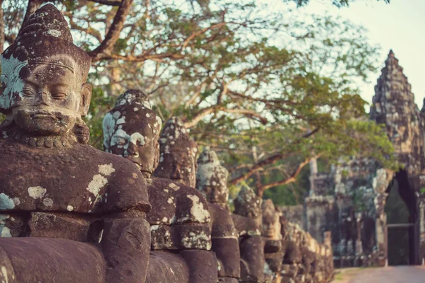 Antik Khmer uygarlık kalıntıları 