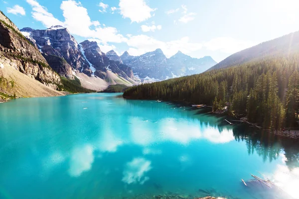 Lago Moraine no Canadá — Fotografia de Stock