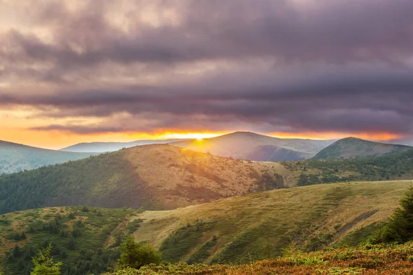 Prachtige Natuurlijke Landschappen Karpaten — Stockfoto