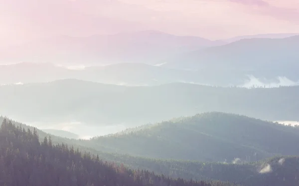 Die Silhouette Der Berge Bei Sonnenaufgang Schöner Natürlicher Hintergrund — Stockfoto