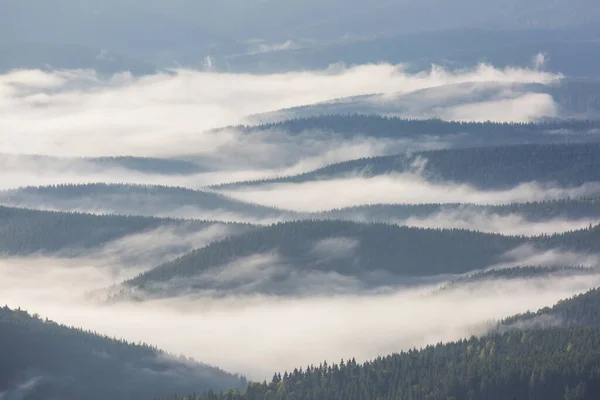 Die Silhouette Der Berge Bei Sonnenaufgang Schöner Natürlicher Hintergrund — Stockfoto