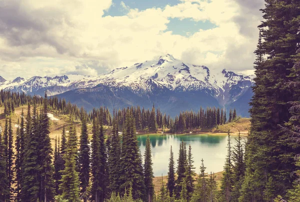 Image Lake Glacier Peak Washington Verenigde Staten — Stockfoto