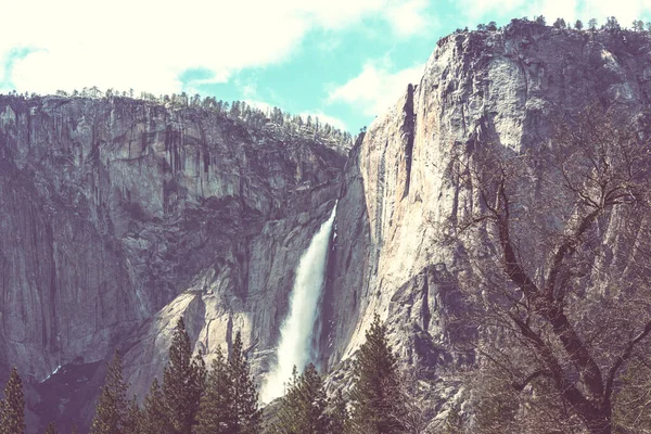 Водопады Национального Парка Йосемити — стоковое фото