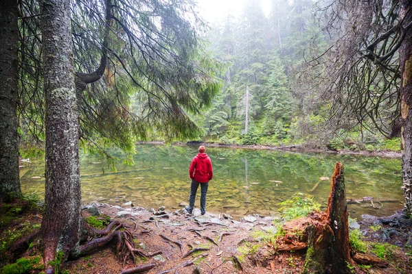 Man Resting Ease Calm Lake Relaxation Vacation — Stock Photo, Image