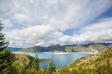North Cascade Range, Washington, ABD 'deki güzel dağ zirvesi.
