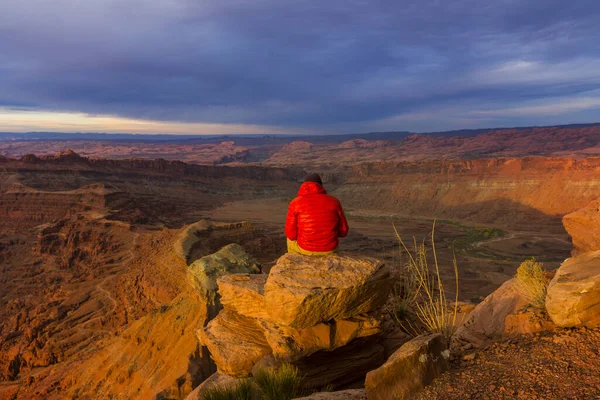 Kirándulás Utah Hegyekben Túrázás Szokatlan Természeti Tájak Fantasztikus Formák Homokkő — Stock Fotó