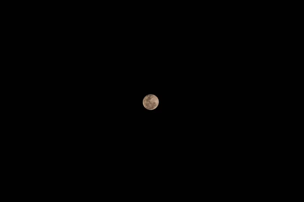 Volle Maan Ruimte Met Donkere Wolk Aan Nachtelijke Hemel — Stockfoto