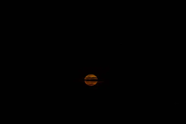 Luna Llena Espacio Con Nube Oscura Cielo Nocturno —  Fotos de Stock