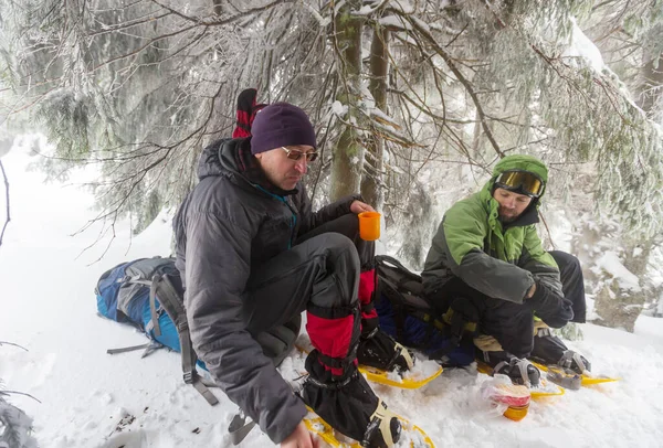 Hikers Winter Mountains — Stock Photo, Image