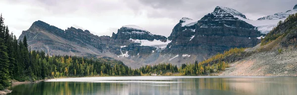 Καταπληκτικά Ορεινά Τοπία Στο Mount Assiniboine Provincial Park Βρετανική Κολομβία — Φωτογραφία Αρχείου