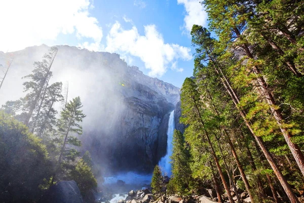 Yosemite Ulusal Parkı Kaliforniya Şelaleleri — Stok fotoğraf