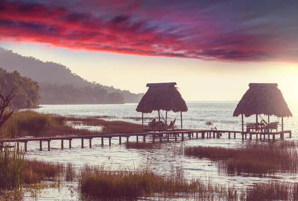 Západ Slunce Jezera Peten Itza Guatemale Střední Amerika — Stock fotografie