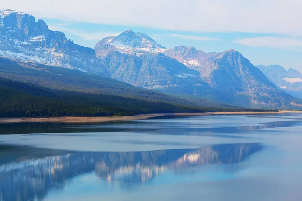 Picturesque Rocky Peaks Glacier National Park Montana Usa Прекрасні Природні — стокове фото