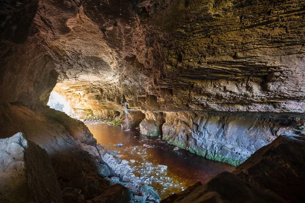 ニュージーランドの珍しい洞窟の風景 — ストック写真