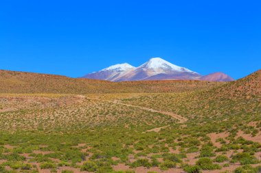 Volkanik dağlardaki güzel doğal manzaralar, And Dağları bölgesi, Bolivya