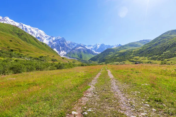 高高加索山脉 Svaneti 格鲁吉亚 — 图库照片