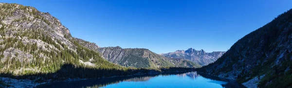 Bellissima Area Naturale Dei Laghi Alpini Washington Stati Uniti — Foto Stock