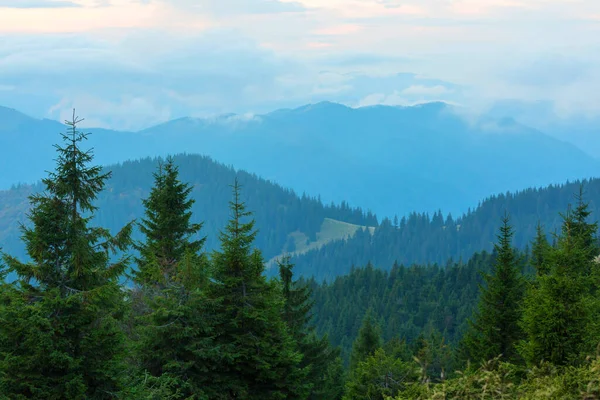 カルパチア山脈の美しい自然景観 — ストック写真