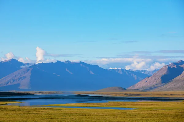 Jezioro Serenity Alasce Tundra — Zdjęcie stockowe