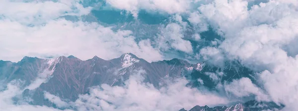 Malerische Berglandschaft Regentagen Sommer Gut Für Den Natürlichen Hintergrund — Stockfoto