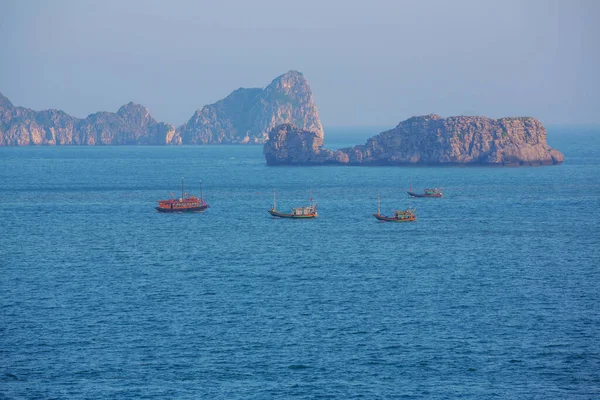 Belas Falésias Naturais Long Bay Golfo Tonkin Mar China Meridional — Fotografia de Stock