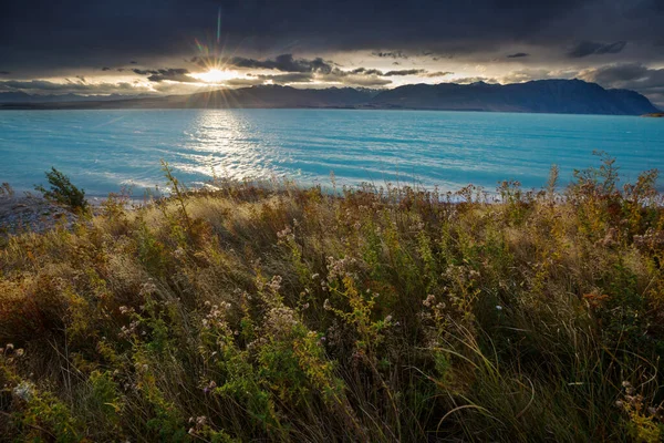 Geweldige Natuurlijke Landschappen Nieuw Zeeland Bergen Meer — Stockfoto