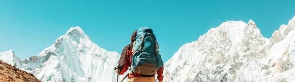 Escalada Altas Montañas Nevadas — Foto de Stock