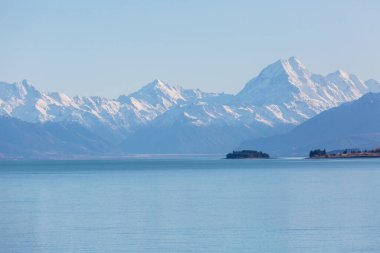 Yeni Zelanda 'daki görkemli Aoraki Cook Dağı manzarası. Güzel doğal manzaralar..