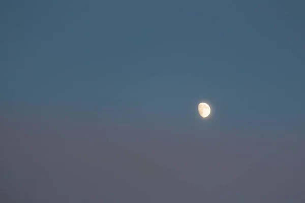 Volle Maan Ruimte Met Donkere Wolk Aan Nachtelijke Hemel — Stockfoto