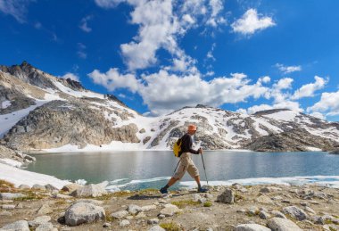 Washington, ABD 'deki güzel Alp gölleri vahşi doğa alanı
